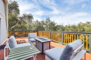 North San Diego Retreat with Deck, Fire Pit Table!